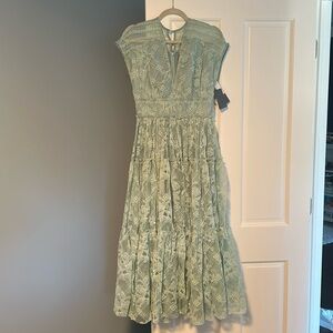 Lela Rose size 4 lace V neck maxi dress. Seafoam. NWT.